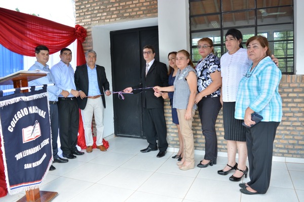 Inauguran Biblioteca y Sanitarios en Colegios de San Bernardino | Info Caacupe