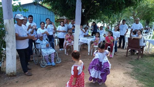 Enfermera de la Guerra del Chaco festejó sus 102 años | Info Caacupe