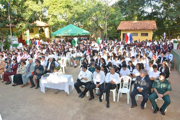 Piribebuy celebra 50 años de Vida Institucional de la Escuela Básica N° 371 Cabo 1° Lisandro Cabral. | Info Caacupe