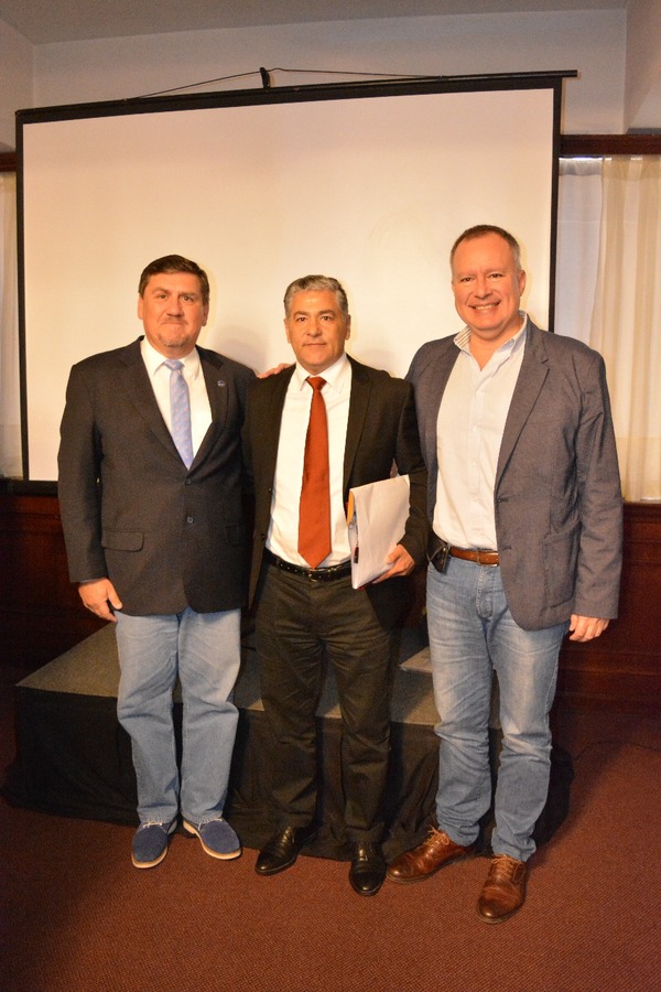 Premiación a la Municipalidad de San Bernardino otorgado por la Red de Democracia y Transparencia “RDT” | Info Caacupe