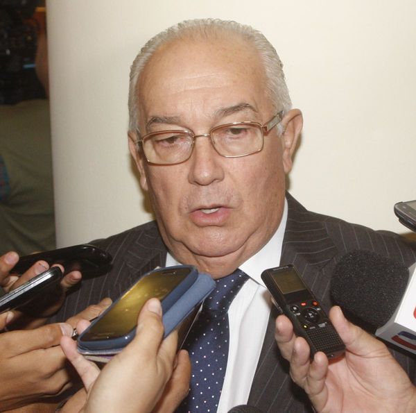 Una nueva suspensión de preliminar de Óscar Bajac