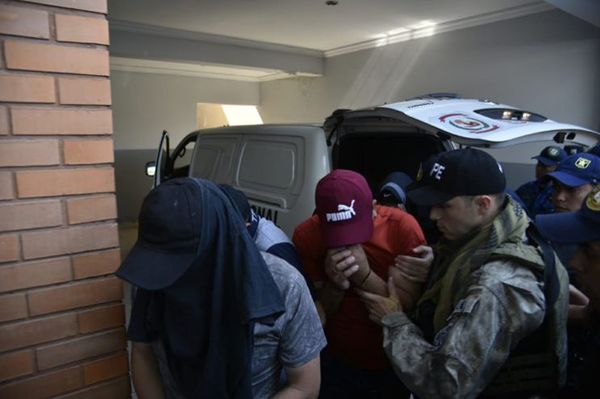 Otros 19 policías serán detenidos en las próximas horas