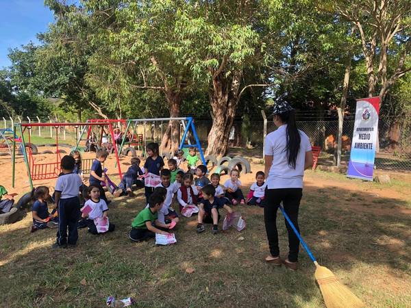 Proyecto Protectores del Lago continúa sembrando educación | Info Caacupe