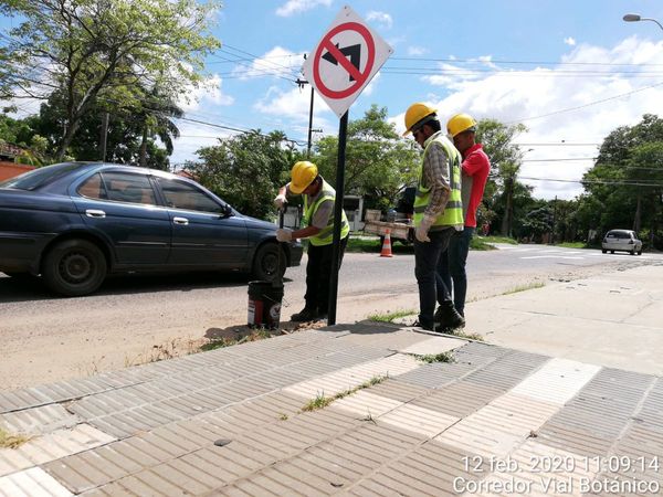 Modifican sentido de calles alternativas en zona de obras del corredor vial