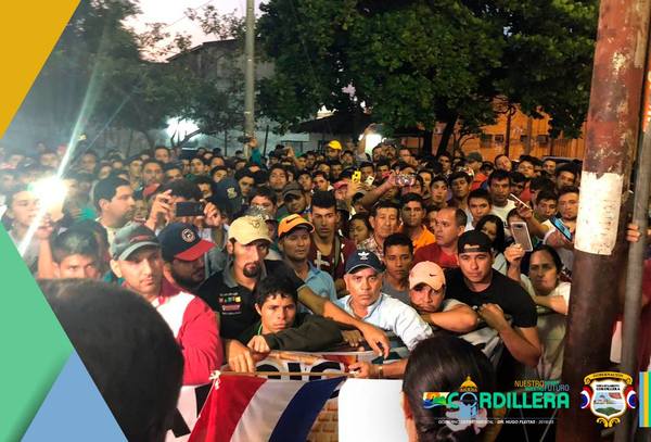 Gobernador de Cordillera acompaña el Ladrillazo | Info Caacupe