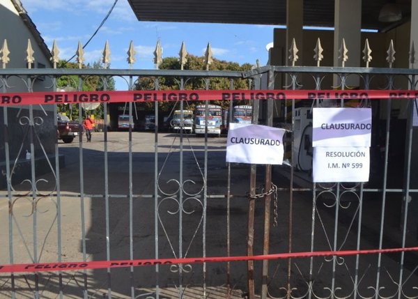 Denuncian que conductor amenazó con escopeta a pasajeros | Info Caacupe