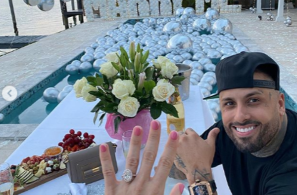 HOY / En día de San Valentín, Nicky Jam le pide matrimonio a su novia