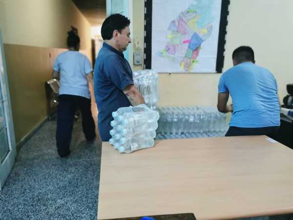 Essap sigue con la distribución de botellas de agua a hospitales | .::Agencia IP::.