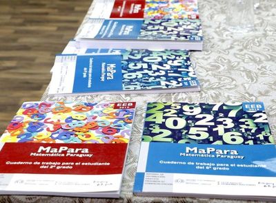 MEC suspende entrega de libros de matemáticas tras críticas