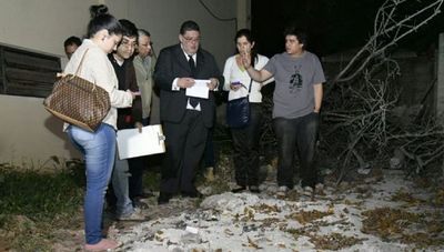 Fiscal constata quema de documentos en Filosfía