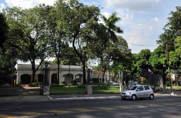 Violación en el Centenario: sobreseimiento provisional a menor