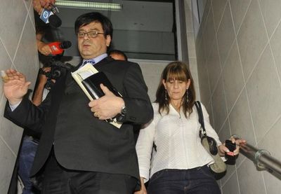 Esposa de Wiens condenada