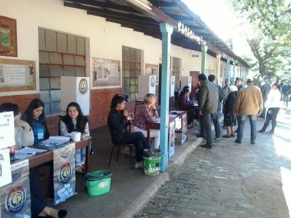 Observadores destacan madurez cívica