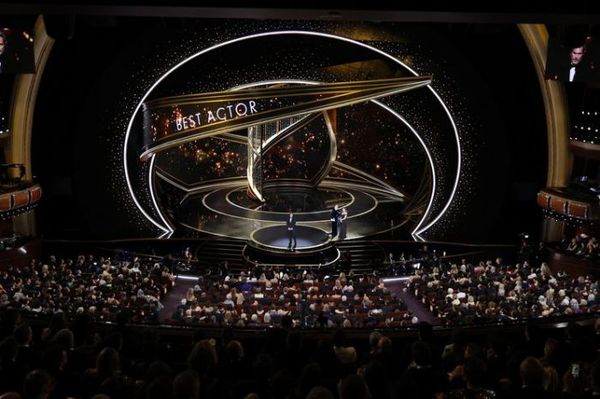 Audiencia de los Óscar se desploma hasta su nivel histórico más bajo