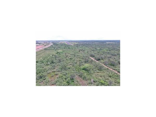 Terreno para ampliar aeropuerto militar en Concepción, a remate