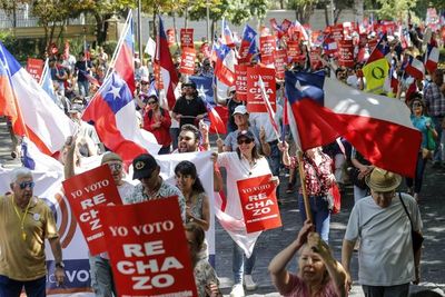 Protestas en Chile a favor y en contra de una nueva Constitución