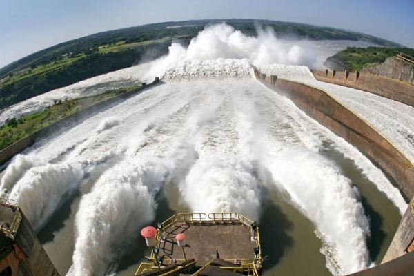 ITAIPÚ PODRÍA HOY ABASTECER POR 43 DÍAS AL PLANETA ENTERO CON SU ENERGÍA ACUMULADA