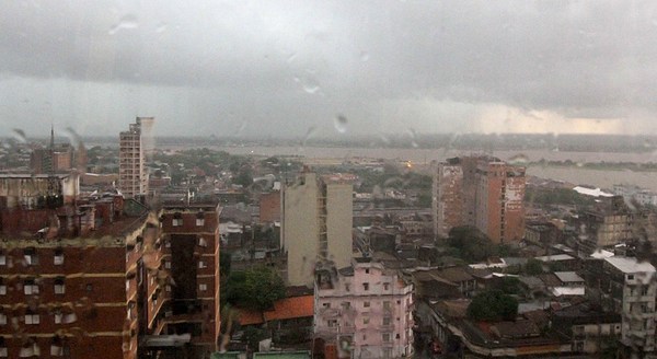 Meteorología anuncia un domingo lluvioso. Habrá tormentas en el sur del país - ADN Paraguayo