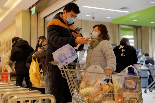 China eleva a 1.665 los muertos y a 68.500 los afectados por el nuevo coronavirus - ADN Paraguayo