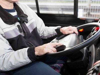 Denunció que chofer se sacó la ropa y la acosó en el viaje
