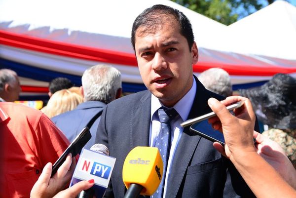 Prieto afrontará desde mañana juicio oral por difamación - ABC en el Este - ABC Color