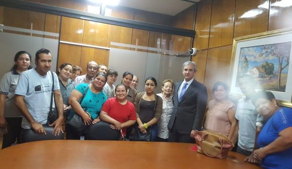 Pacientes de Nefrología se manifestarán mañana en IPS Central - Nacionales - ABC Color