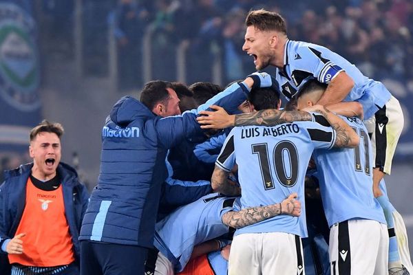 Lazio remonta, gana al Inter y sigue soñando  - Fútbol - ABC Color