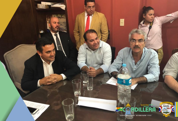 Gobernador de Cordillera acompaña a manifestantes en el Ladrillazo | Info Caacupe