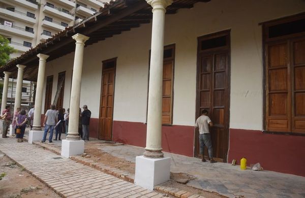 Exalumnos reparan escuela de 100 años - Locales - ABC Color
