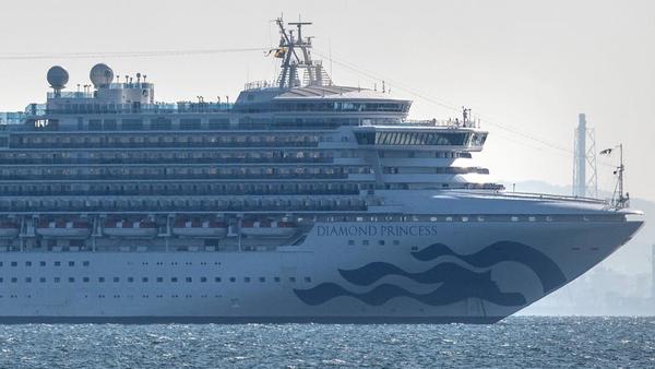 Estados Unidos repatrió a sus ciudadanos del crucero en cuarentena en Japón | .::Agencia IP::.