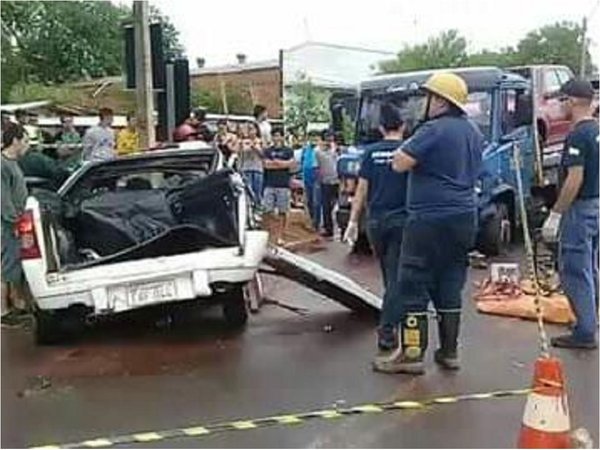 Joven fallece en aparatoso accidente en Coronel Oviedo