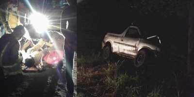 EVITÓ CHOCAR CONTRA UN AUTOMÓVIL PERO TERMINÓ CONTRA UN ÁRBOL