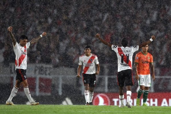 Una vez más, Robert Rojas es gran figura en el triunfo de River Plate