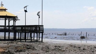 El lago que agoniza sigue a la espera de ayuda
