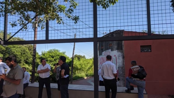 HOY / Descontaminan paisaje urbano con retiro de carteles y anuncios