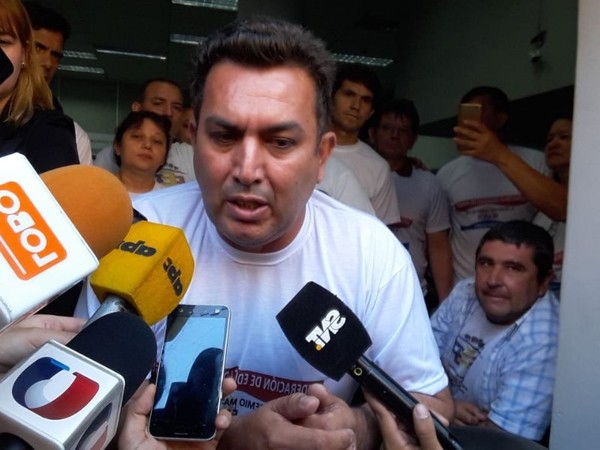 Eduardo Petta pidió disculpas solo para mantenerse en el cargo, según Silvio Piris