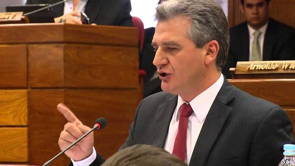Bacchetta defiende permanencia de Petta en el MEC: “Sería un error a esta altura estar cambiando un ministro” » Ñanduti