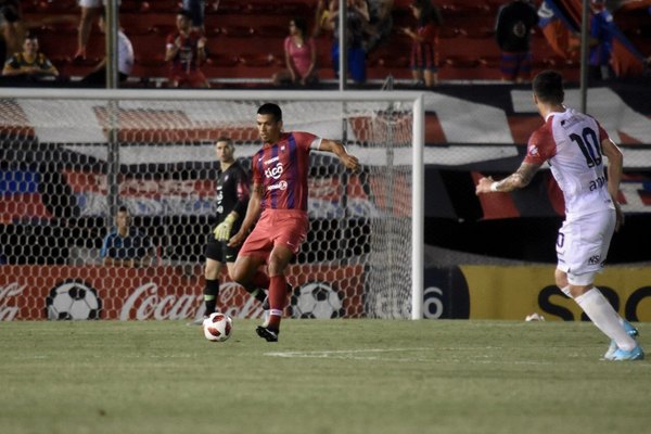 Arce habló del “gesto” y explicó la ausencia copera de Dos Santos