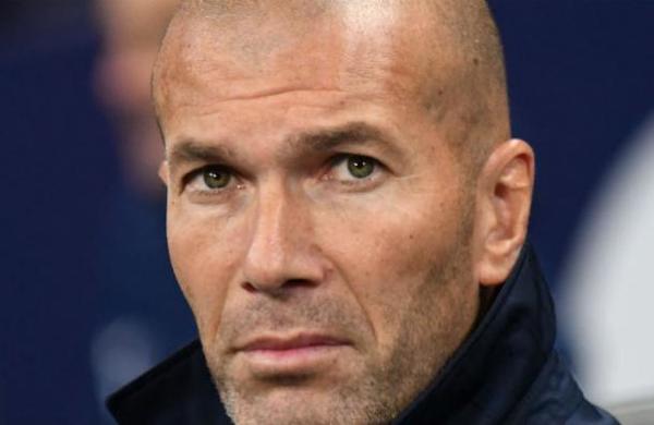 La patada que Zinedine Zidane recibió en pleno rostro y que se hizo viral - SNT
