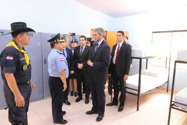 Gobierno habilita instalaciones para la formación y alojamiento de agentes policiales | .::Agencia IP::.