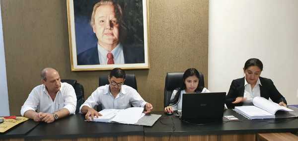 Gobernación abre sobres para la compra de merienda escolar - Noticde.com