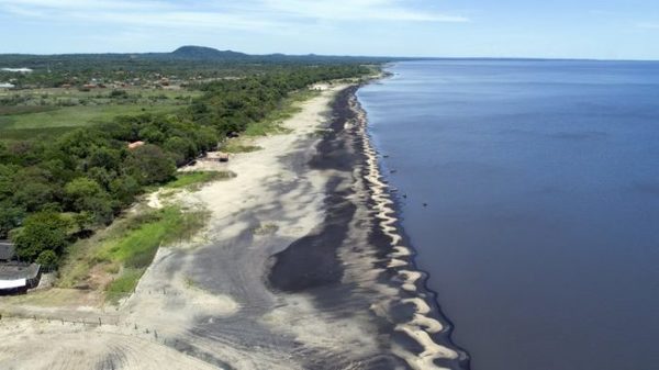 Con geobolsas buscarán retener salvar al lago Ypacaraí