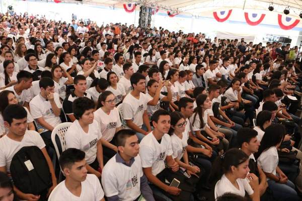 Sigue el proceso de inscripción para las becas de itaipu