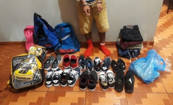 Adolescente aprehendido luego de hurtar calzados de una tienda