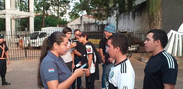 Fiscalía demora a 40 personas tras el partido de Olimpia ante 12 de Octubre » Ñanduti