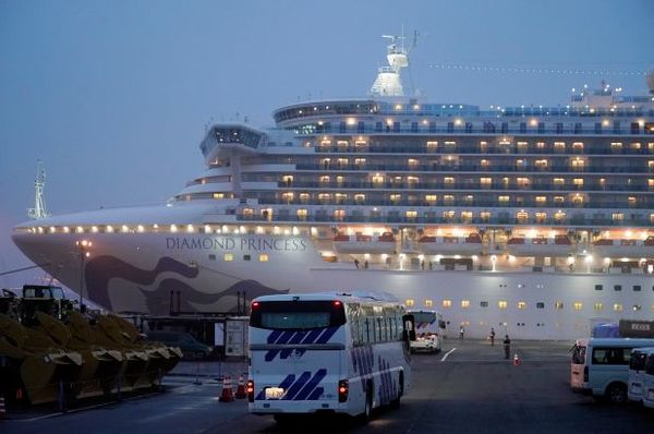 JAPÓN SUMA MÁS DE 500 CASOS DEL CORONAVIRUS CON 99 NUEVOS CONTAGIOS EN EL CRUCERO