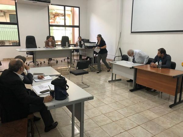 Defensa de Prieto recusa a jueza y consigue suspender juicio - ABC en el Este - ABC Color