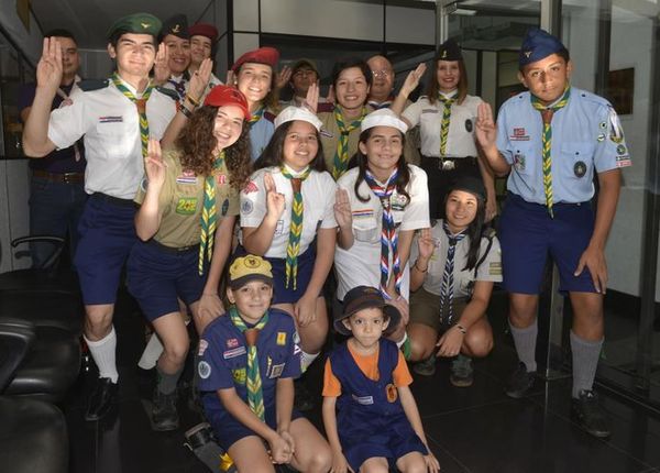 La comunidad scout inculca valores al grito de ¡Siempre listo! - Periodismo Joven - ABC Color