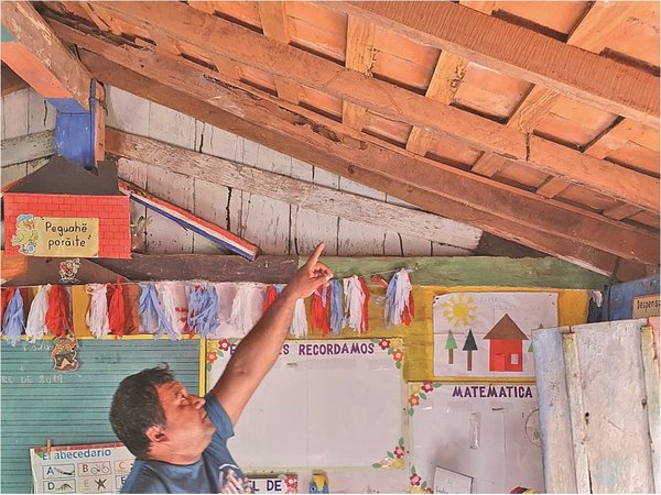 Niños de escuela de Concepción iniciarán las clases bajo árboles