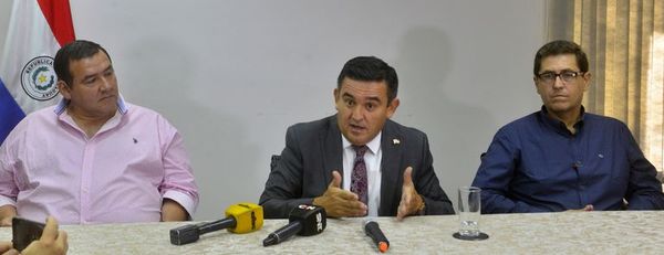 Eduardo Petta se disculpa para no perder el cargo - Locales - ABC Color